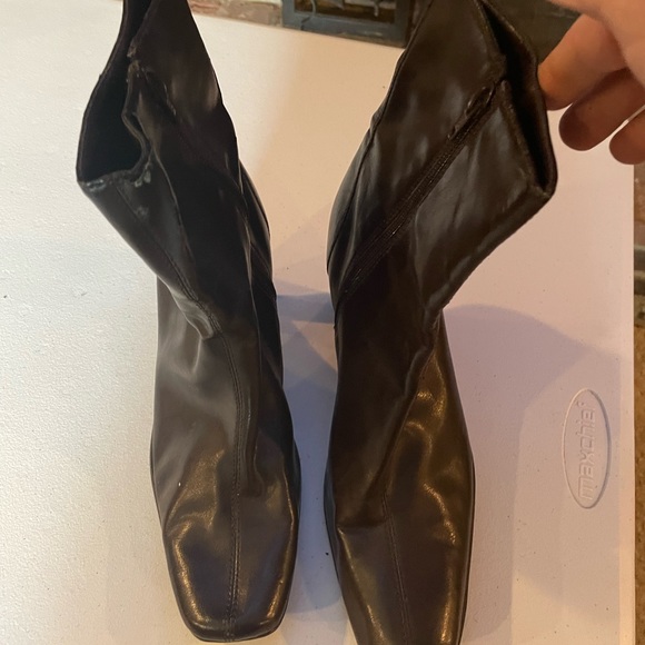 “AEROSOLS” Flexation Brown Square Toed Booties - Picture 2 of 5